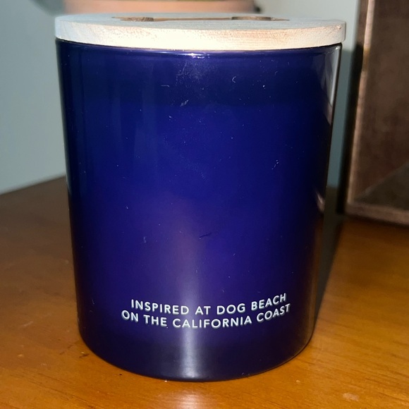 Sand + Paws Candle Pet Odor Neutralizing Wood Dog Bone Lid NEW 11.5 oz - Picture 2 of 4